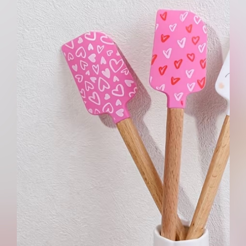 Heart Patterned Pink Silicone Spatulas- Set of 2.